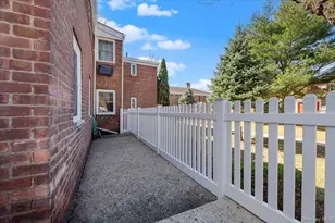 224-38 Kingsbury Ave, Bayside, NY 11364 - Photo 4