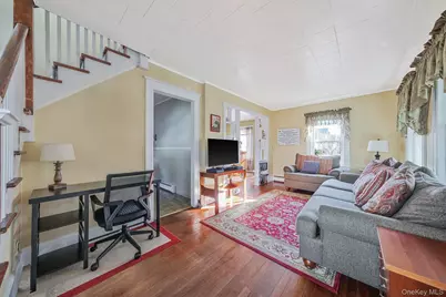 183 West Avenue, Patchogue, NY 11772 - Photo 4