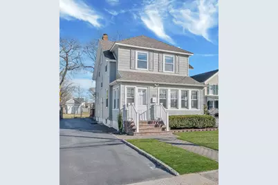 183 West Avenue, Patchogue, NY 11772 - Photo 2