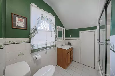 183 West Avenue, Patchogue, NY 11772 - Photo 14