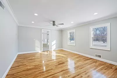 497 Woodbury Road, Cold Spring Harbor, NY 11724 - Photo 30