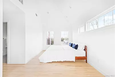 21 N Howells Point Road, Bellport, NY 11713 - Photo 18