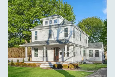 21 N Howells Point Road, Bellport, NY 11713 - Photo 2