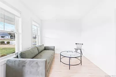 21 N Howells Point Road, Bellport, NY 11713 - Photo 12