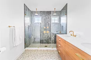 21 N Howells Point Rd, Bellport, NY 11713 - Photo 20