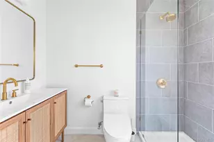 21 N Howells Point Rd, Bellport, NY 11713 - Photo 16