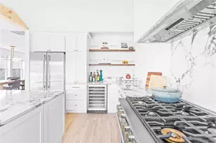 21 N Howells Point Rd, Bellport, NY 11713 - Photo 8