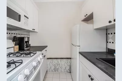 601 Kappock Street #3R, Bronx, NY 10463 - Photo 4