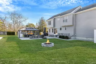 4 Danamarie Ln, Patchogue, NY 11772 - Photo 24