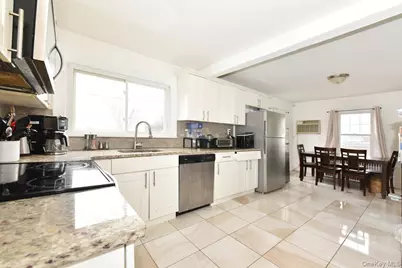 116 15th Avenue, West Babylon, NY 11704 - Photo 12