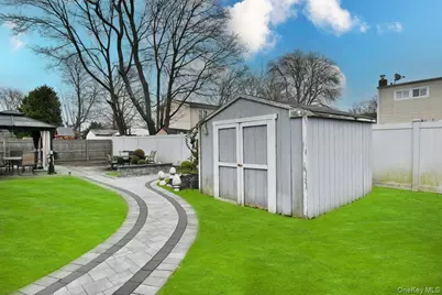 116 15th Avenue, West Babylon, NY 11704 - Photo 24