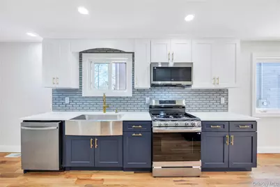 119 E Fulton Avenue, Roosevelt, NY 11575 - Photo 6