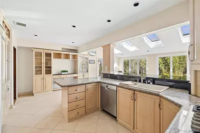6 Luquer Road, Manhasset, NY 11030 - Photo 10