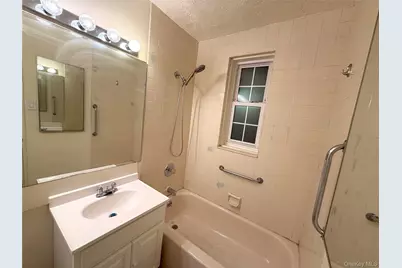 140-18 Burden Crescent #310, Briarwood, NY 11435 - Photo 14