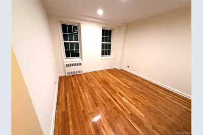 140-18 Burden Crescent #310, Briarwood, NY 11435 - Photo 4
