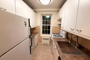 140-18 Burden Crescent, Briarwood, NY 11435 - Photo 10