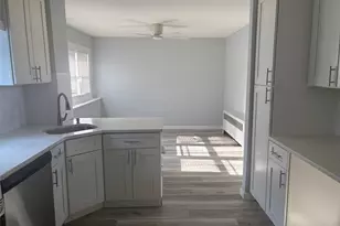 101 48th St, Lindenhurst, NY 11757 - Photo 4