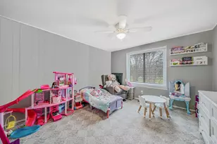 202 Birchwood Rd, Medford, NY 11763 - Photo 16