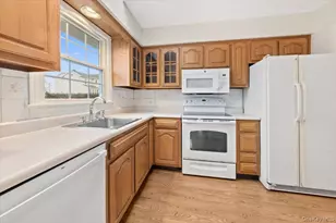 1736 Central St, Yorktown Heights, NY 10598 - Photo 4