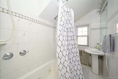 12513 6th Avenue, College Point, NY 11356 - Photo 16