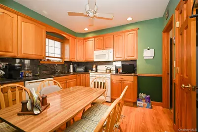 12513 6th Avenue, College Point, NY 11356 - Photo 4