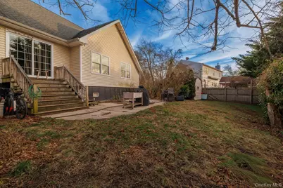 12 Summit Street, Patchogue, NY 11772 - Photo 18