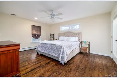 12 Summit Street, Patchogue, NY 11772 - Photo 8