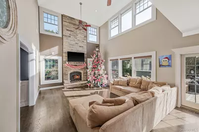 30 Hampton Drive, Center Moriches, NY 11934 - Photo 16