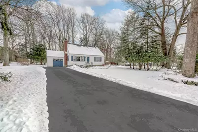 7 Woodland Place, Airmont, NY 10952 - Photo 2