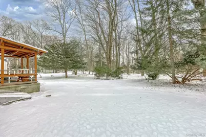 7 Woodland Place, Airmont, NY 10952 - Photo 14