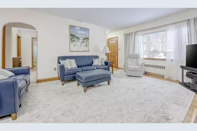 7 Woodland Place, Airmont, NY 10952 - Photo 4