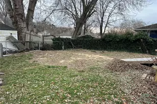 25 Gores Dr, Mastic, NY 11950 - Photo 16