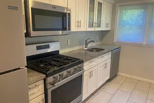 49-16 Douglaston Pkwy, Douglaston, NY 11362 - Photo 4