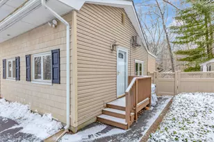 25 Sheryl Crescent, Smithtown, NY 11787 - Photo 34