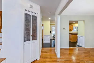 25 Sheryl Crescent, Smithtown, NY 11787 - Photo 14