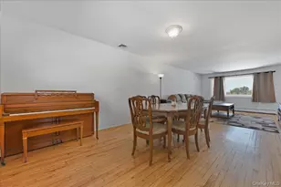 3 Adrienne Ct, Hauppauge, NY 11788 - Photo 14