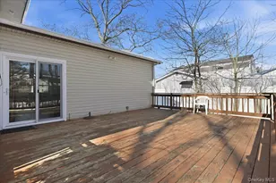 3 Adrienne Ct, Hauppauge, NY 11788 - Photo 32