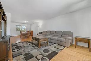 3 Adrienne Ct, Hauppauge, NY 11788 - Photo 8