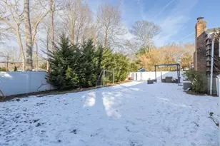 49 Lexington Ave, Smithtown, NY 11787 - Photo 38