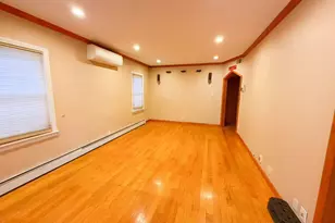 58-27 197th St, Fresh Meadows, NY 11365 - Photo 16