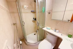 58-27 197th St, Fresh Meadows, NY 11365 - Photo 14