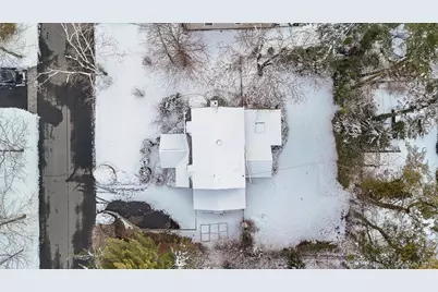 95 Oakdale Lane, East Hills, NY 11577 - Photo 30