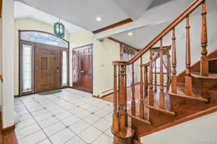 95 Oakdale Ln, East Hills, NY 11577 - Photo 4