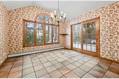 95 Oakdale Lane, East Hills, NY 11577 - Photo 12