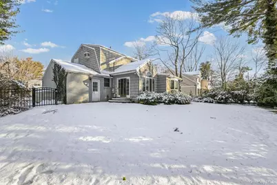 95 Oakdale Lane, East Hills, NY 11577 - Photo 26