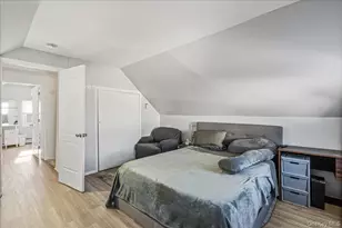 57 Pond Ln, Levittown, NY 11756 - Photo 14