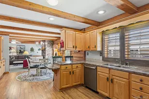 1661 Old Country Rd, Riverhead, NY 11901 - Photo 14