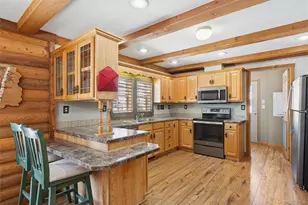 1661 Old Country Rd, Riverhead, NY 11901 - Photo 12