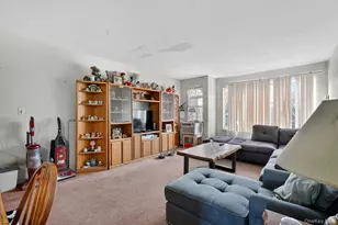 327 Willow Rd E, New York, NY 10314 - Photo 6