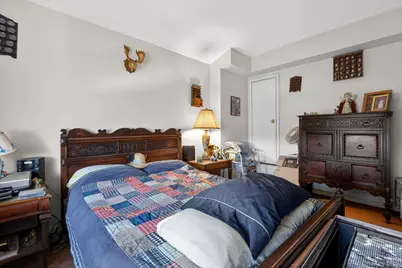 327 Willow Road E, New York, NY 10314 - Photo 14